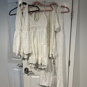 White outfit bundle (4 items)